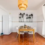Willa Baleal Happiness Surf House
