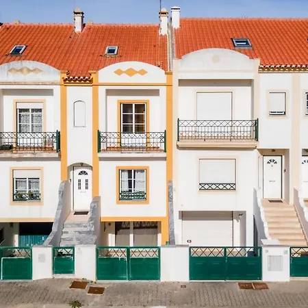 Baleal Happiness Surf House * Ferrel (Leiria)