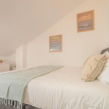 Baleal Happiness Surf House فيلة فيريل
