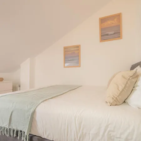 Villa Happiness Surf House *