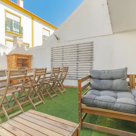 Happiness Surf House *