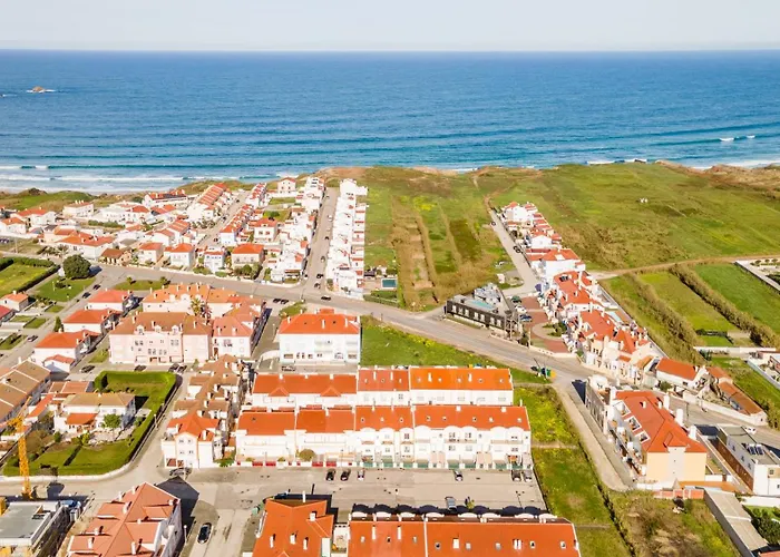 Baleal Happiness Surf House *