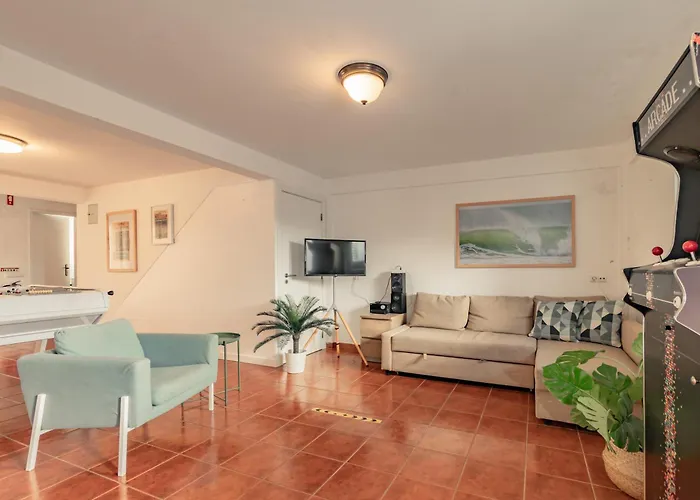 Baleal Happiness Surf House * 페렐