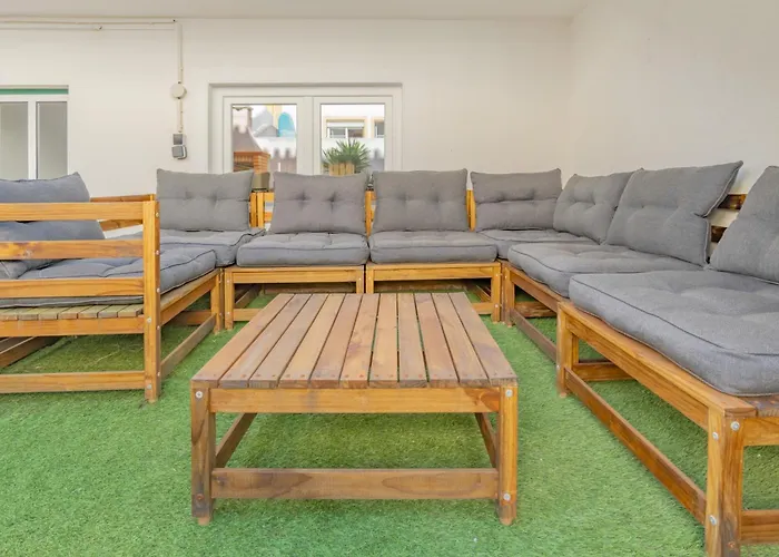 Baleal Happiness Surf House *