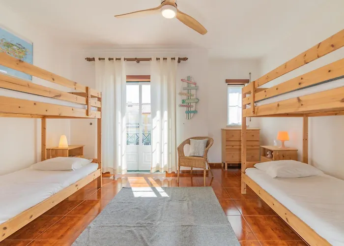 Baleal Happiness Surf House * 페렐
